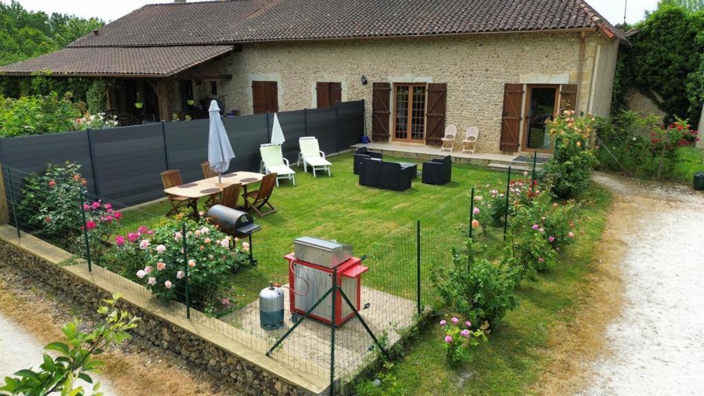Апартаменты Chez Lucia A 15Min De Perigueux A 6Km Autoroute A89 Eglise-Neuve-de-Vergt Экстерьер фото