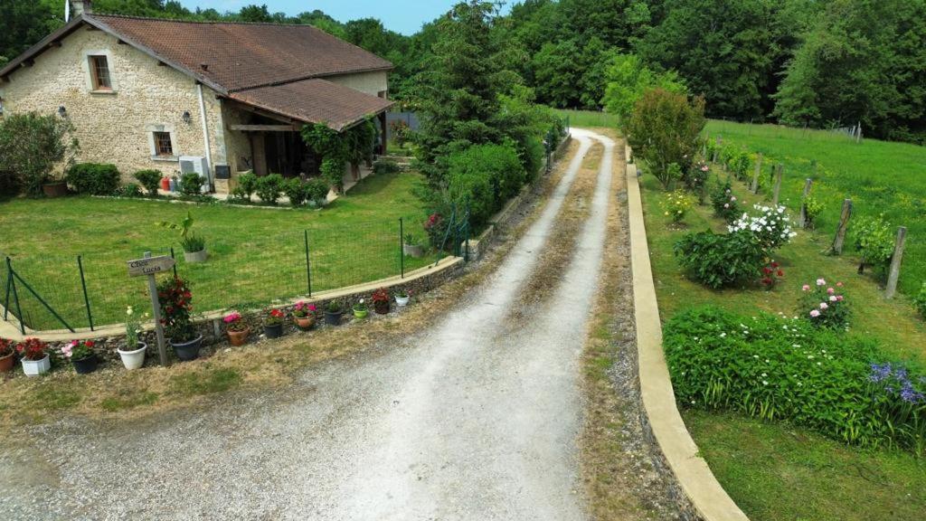Апартаменты Chez Lucia A 15Min De Perigueux A 6Km Autoroute A89 Eglise-Neuve-de-Vergt Экстерьер фото